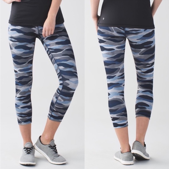 Lululemon Wunder Under Crop III Mini Coast Camo Deep Navy Multi Sz 4 - Picture 1 of 13